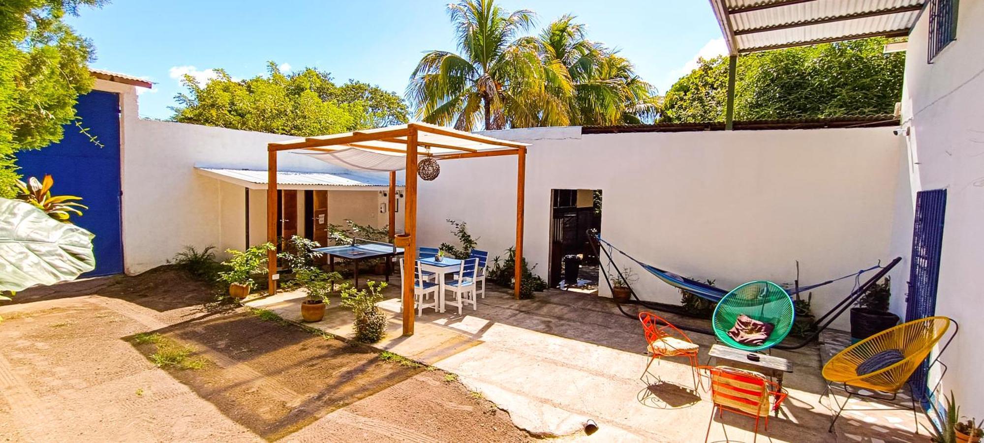 Hostal El Rio León Kültér fotó