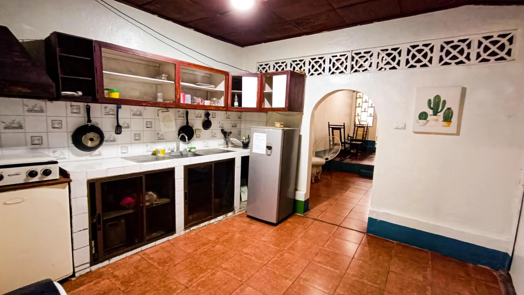Hostal El Rio León Kültér fotó