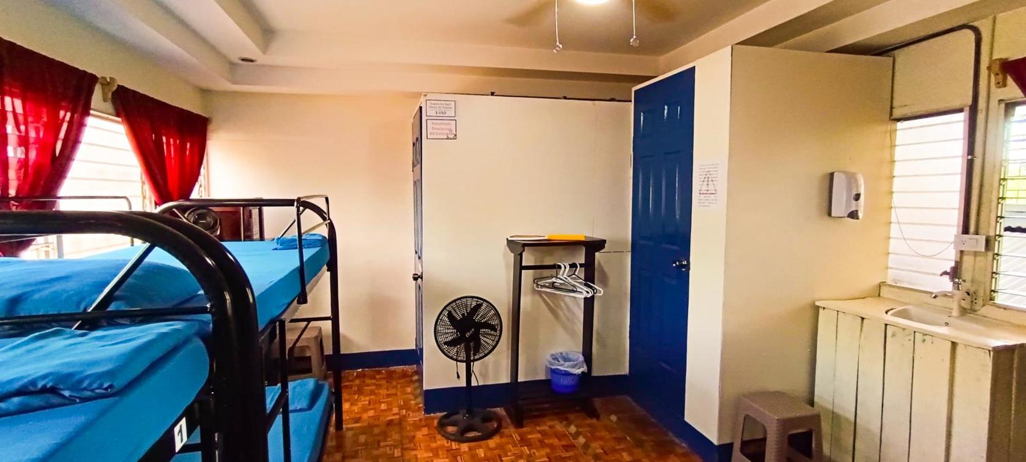 Hostal El Rio León Kültér fotó
