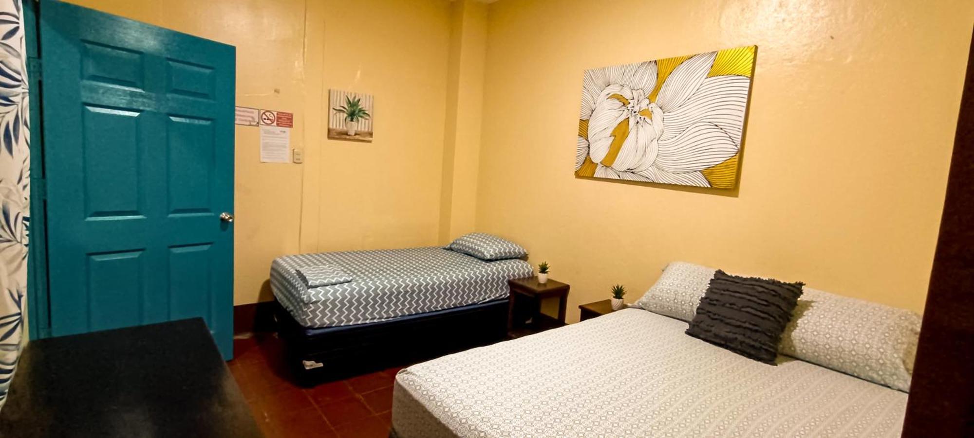 Hostal El Rio León Kültér fotó